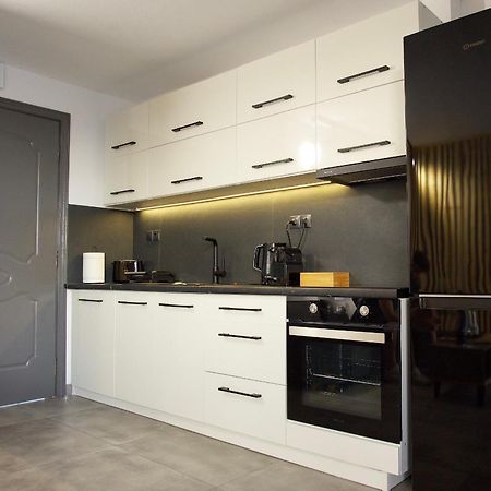 Kiriakos Apartment Каламата Экстерьер фото
