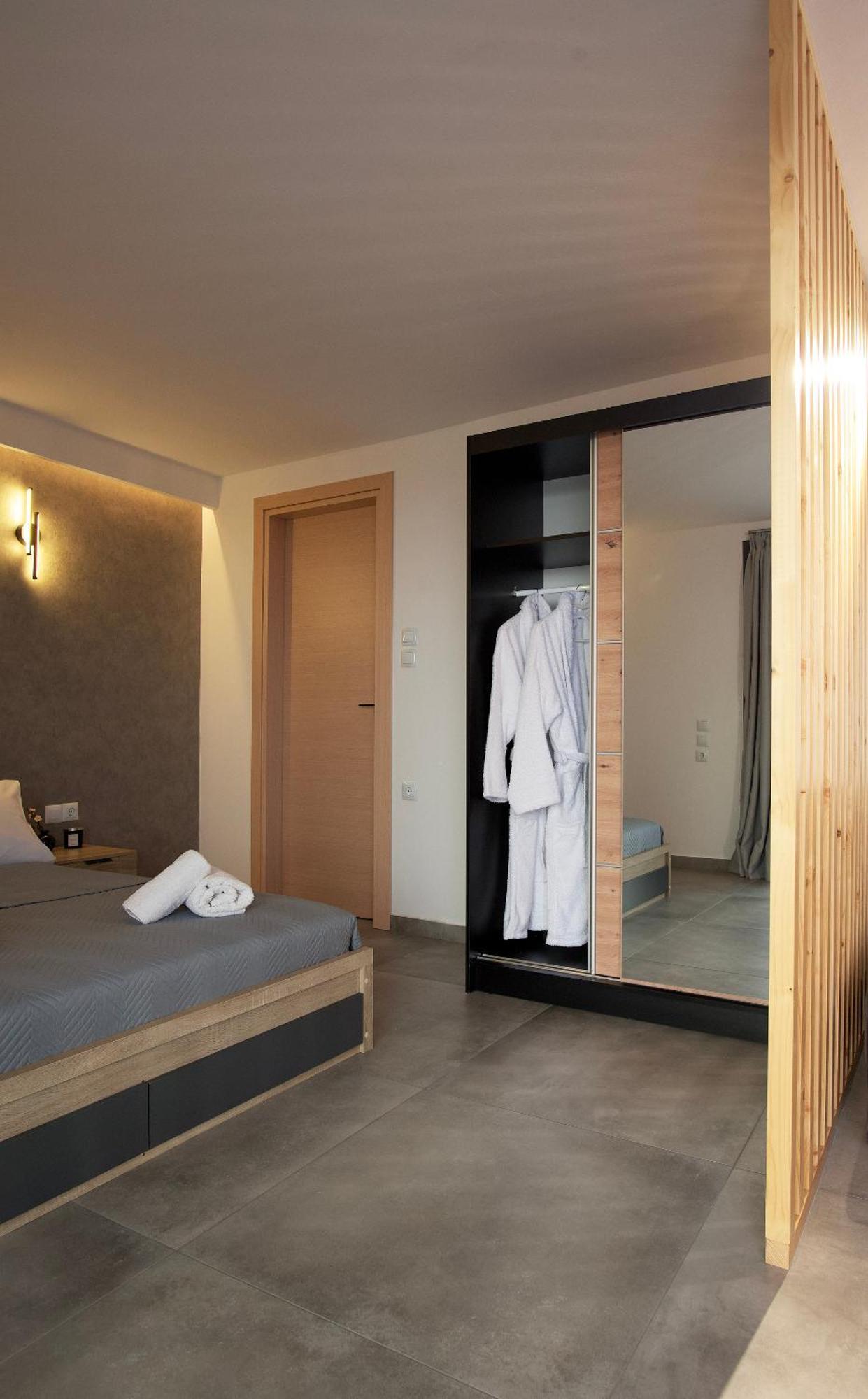 Kiriakos Apartment Каламата Экстерьер фото