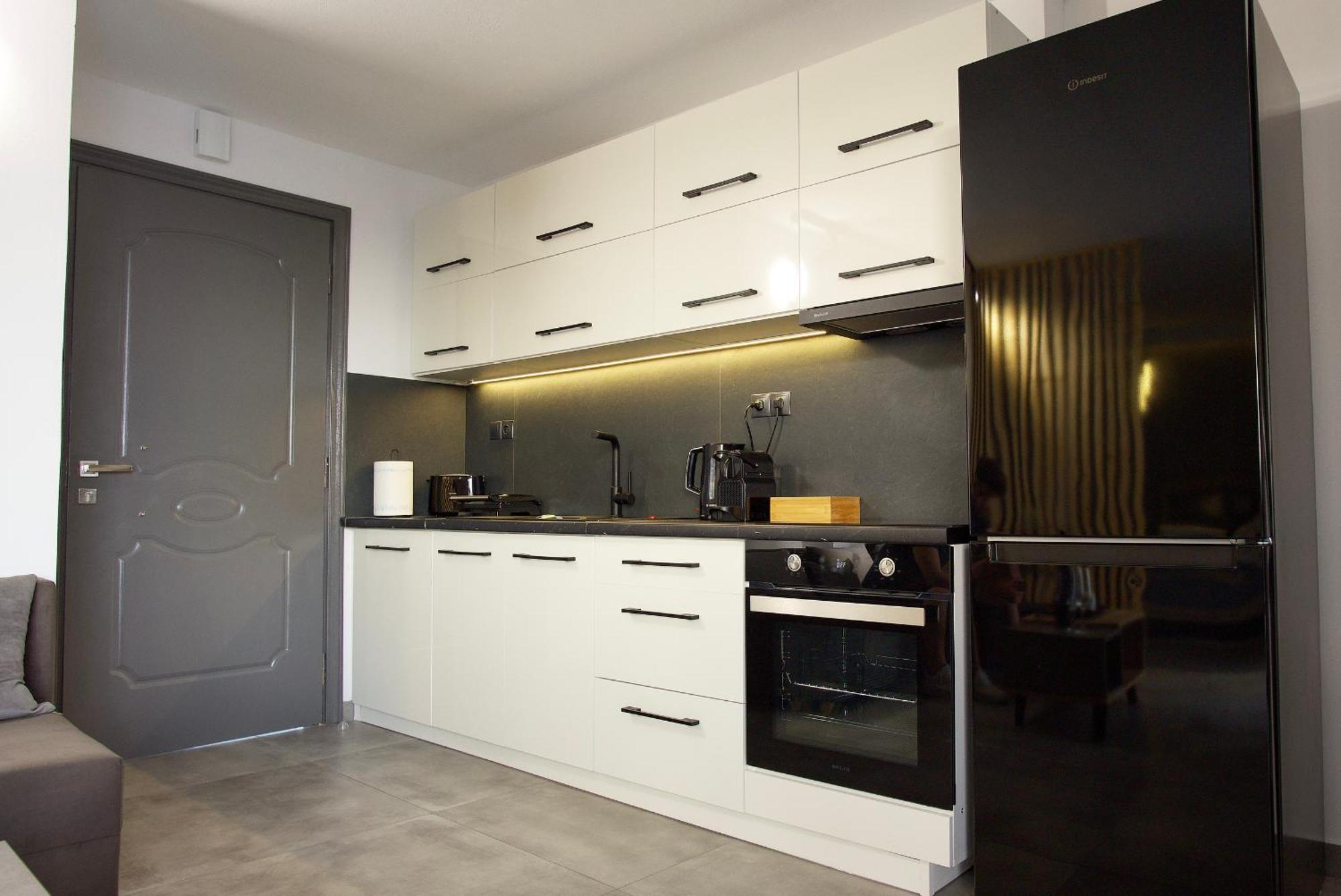 Kiriakos Apartment Каламата Экстерьер фото